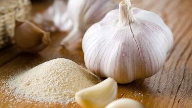 Behandeling van parasieten in het lichaam met knoflook